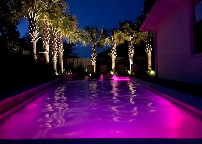Beautiful Pet Friendly Home! New Tropical Pool, Opt Golf Cart And Pool Heat, Minutes To Beach