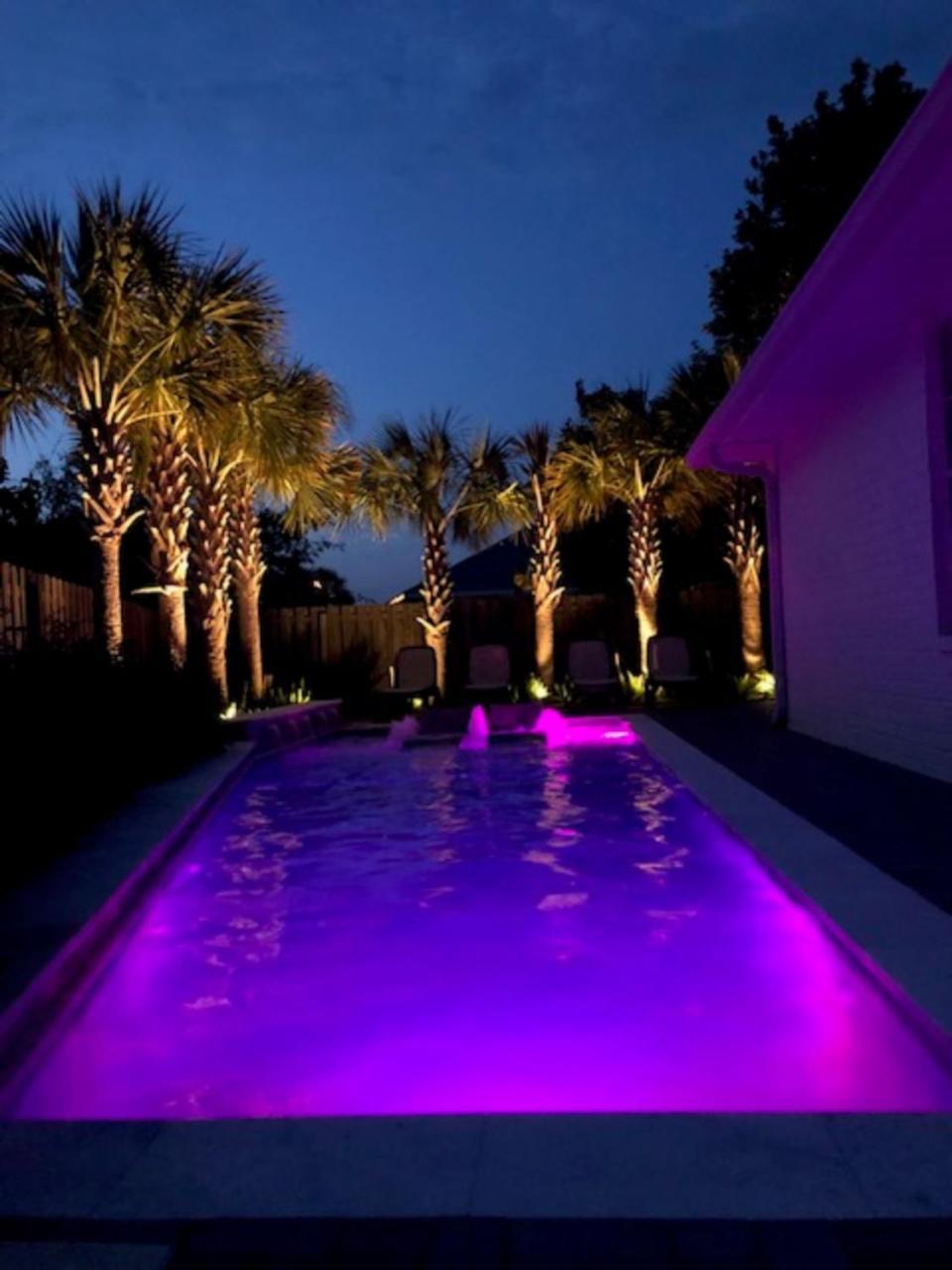 Beautiful Pet Friendly Home! New Tropical Pool, Opt Golf Cart And Pool Heat, Minutes To Holiday home Destin