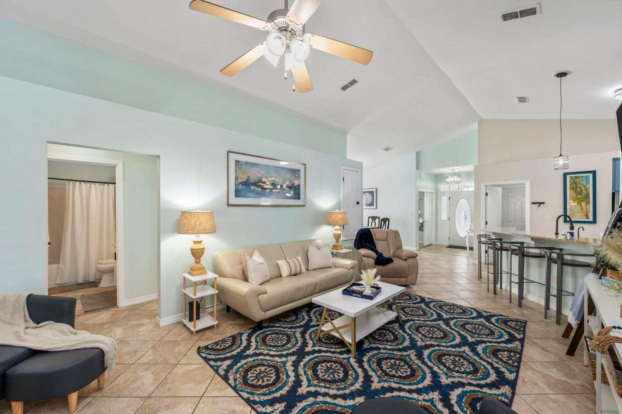Holiday home Beautiful Pet Friendly Home! New Tropical Pool, Opt Golf Cart And Pool Heat, Minutes To