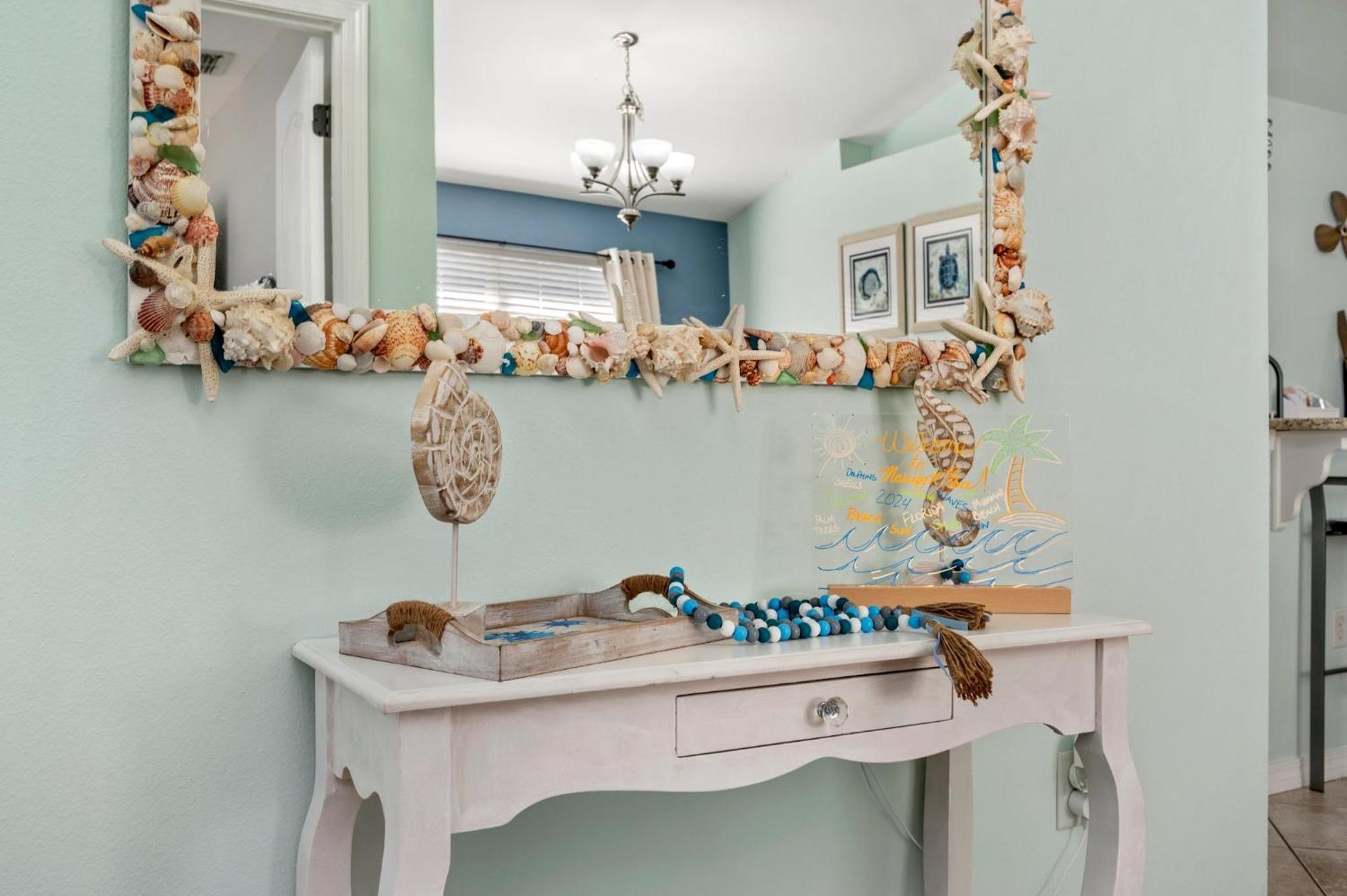Beautiful Pet Friendly Home! New Tropical Pool, Opt Golf Cart And Pool Heat, Minutes To Holiday home *