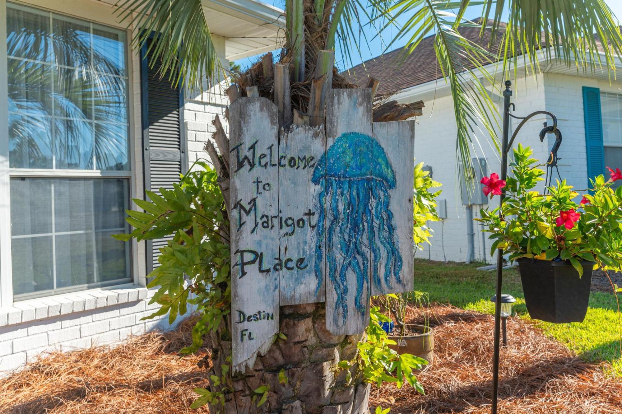Beautiful Pet Friendly Home! New Tropical Pool, Opt Golf Cart And Pool Heat, Minutes To Holiday home Destin