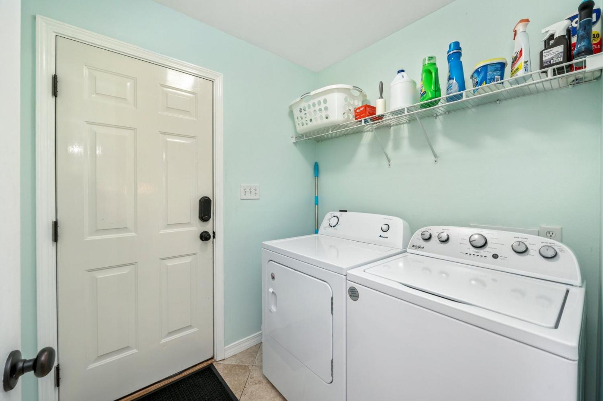 Holiday home Beautiful Pet Friendly Home! New Tropical Pool, Opt Golf Cart And Pool Heat, Minutes To