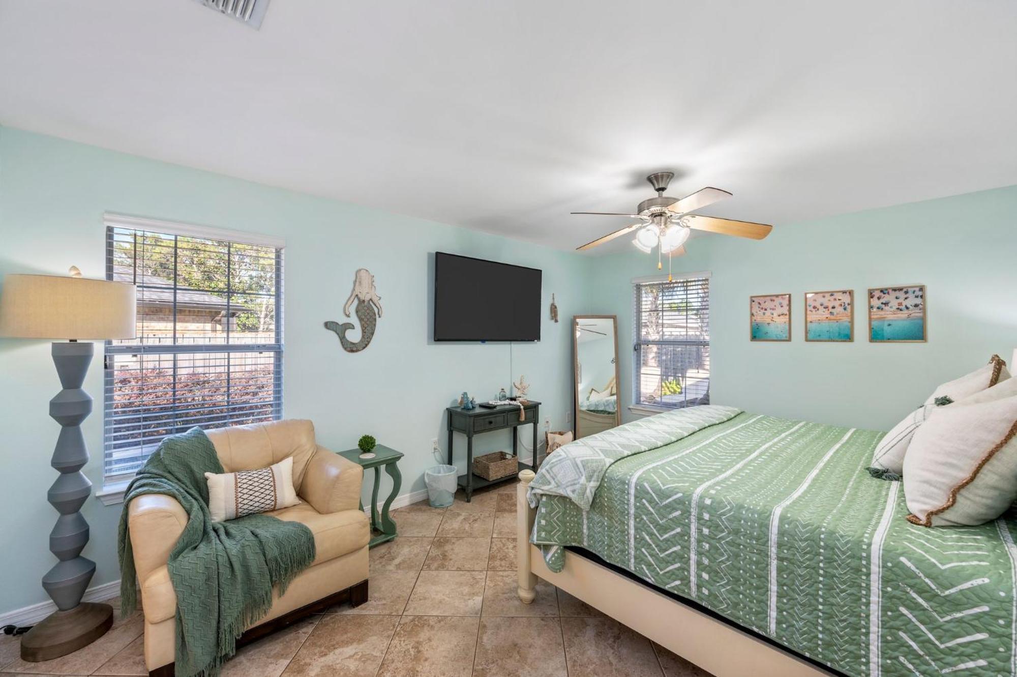 Holiday home Beautiful Pet Friendly Home! New Tropical Pool, Opt Golf Cart And Pool Heat, Minutes To *